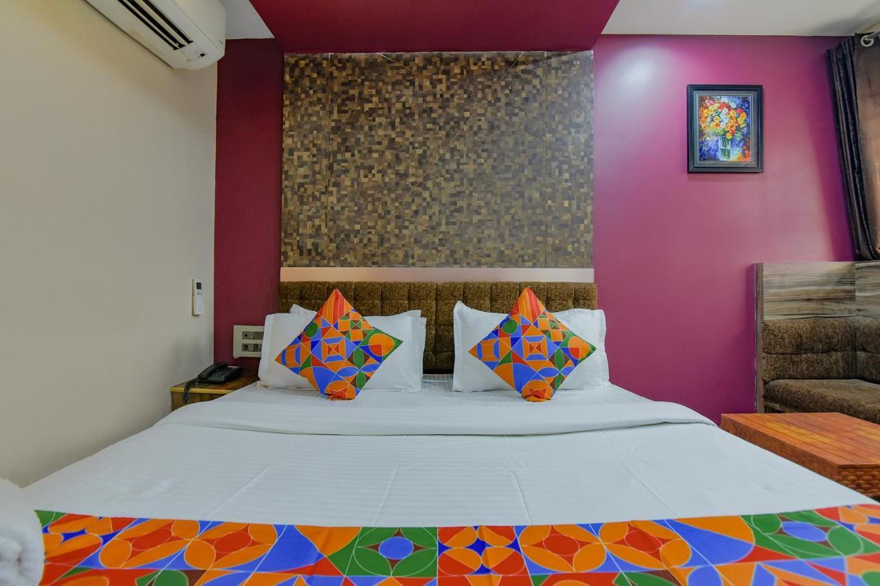 Fabhotel Middleton Desire - Nr Niladri Vihar Square Бхубанешвар Екстериор снимка